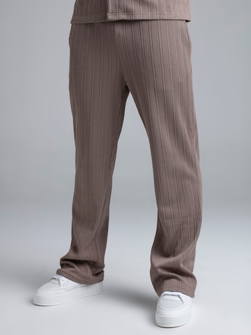 SikSilk Regular Pants in Brown