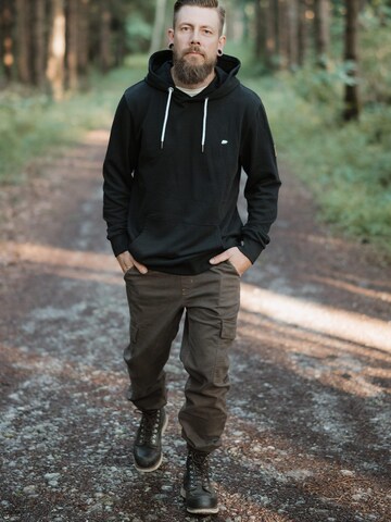 FORSBERG Sweatshirt 'Hoodie mit Logo auf Brust und Rücken' in Black