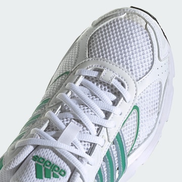 Baskets basses 'Response Cl' ADIDAS ORIGINALS en blanc