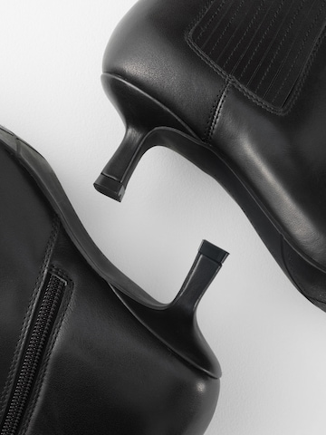 Ankle boots 'Motion Flex' di Next in nero