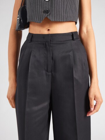 regular Pantaloni con piega frontale di UNITED COLORS OF BENETTON in nero