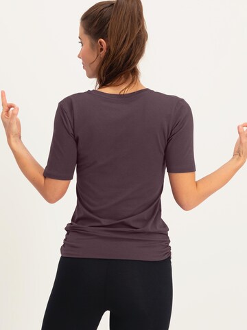 Urban Goddess Yoga & Activewear Sporttop 'Kami' in Lila