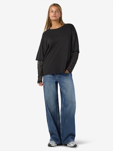 Noisy may Μπλουζάκι 'NMEASY' σε μαύρο