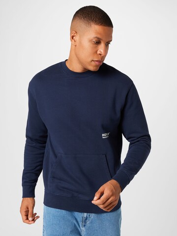 REPLAY Sweatshirt in Blauw: voorkant