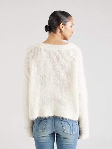 Pull-over 'BYMI' AMERICAN VINTAGE en blanc