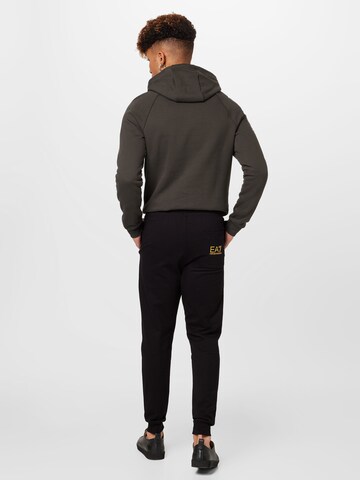 EA7 Emporio Armani Дънки Tapered Leg Панталон в черно