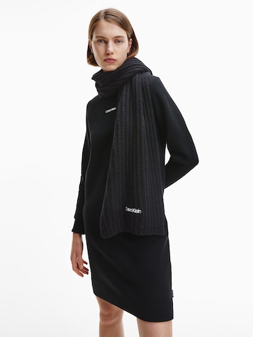 Calvin Klein Scarf in Black: front