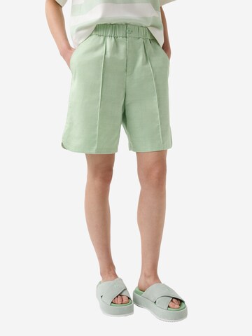 BOGNER Wide leg Pleat-Front Pants 'Olana' in Green: front