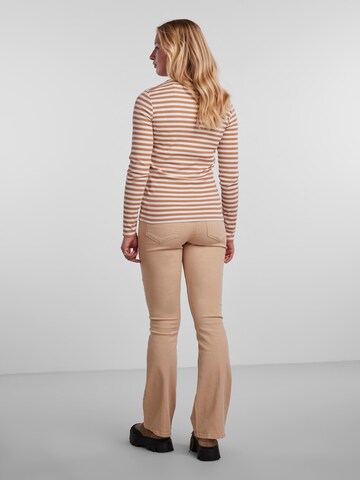 PIECES Shirt 'RUKA' in Braun