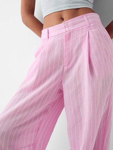 Bershka regular Bukser med lægfolder i pink