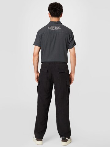 WEEKDAY Regular Cargo trousers 'Joshua' in Black