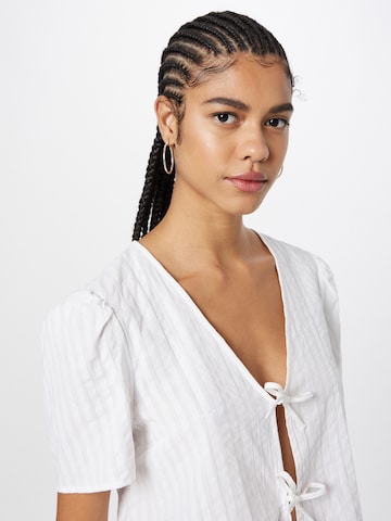 Monki Bluse in Weiß