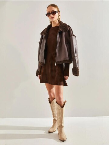 Bianco Lucci - Vestido de malha em castanho