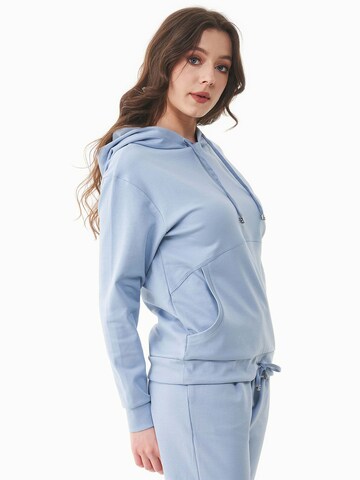 Organication Sweatshirt in Blau