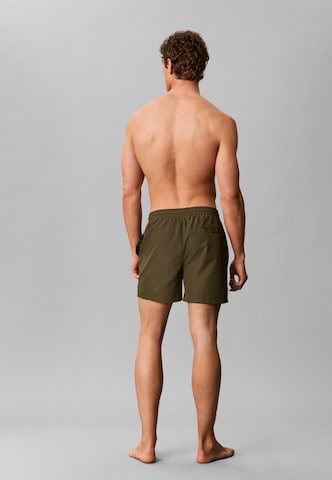 Calvin Klein Underwear Plavecké šortky – zelená: zadní strana