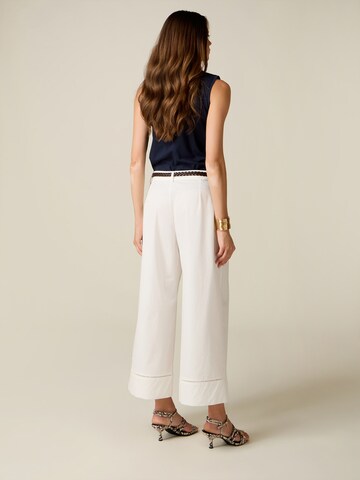 Tapered Pantaloni di oltre in bianco