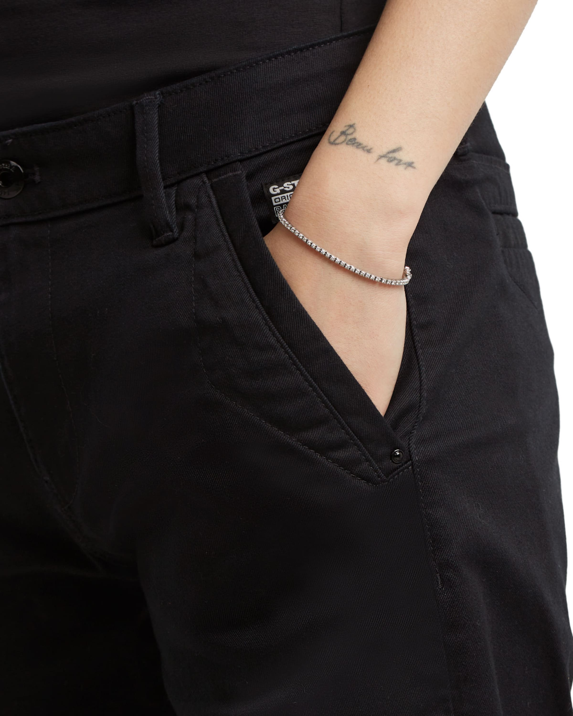 G-STAR Alt kitsenev Chino-püksid 'Kate', värv must