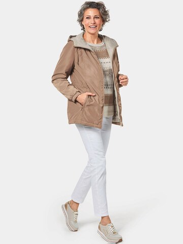 Goldner Jacke in Beige