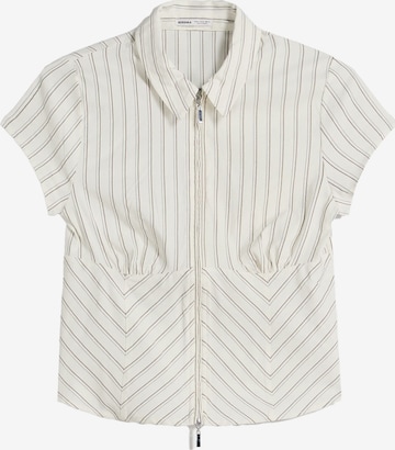 Bluză de la Bershka pe gri: față