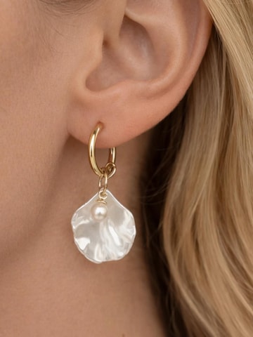 Orecchini 'Shell Earrings Gold' di Sally Jane Bridal in oro
