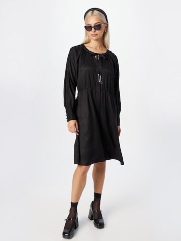 BOSS Black Košilové šaty 'Davinta1' – černá