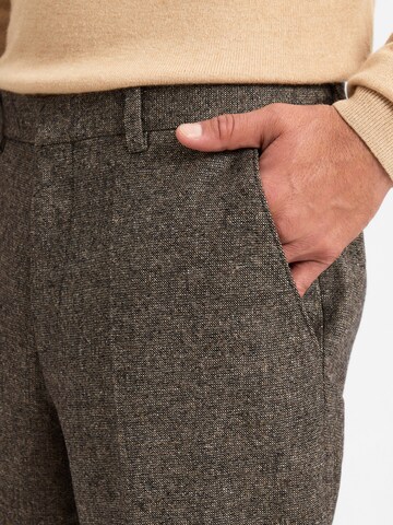 BOSS Regular Trousers with creases 'Leon' in Brown