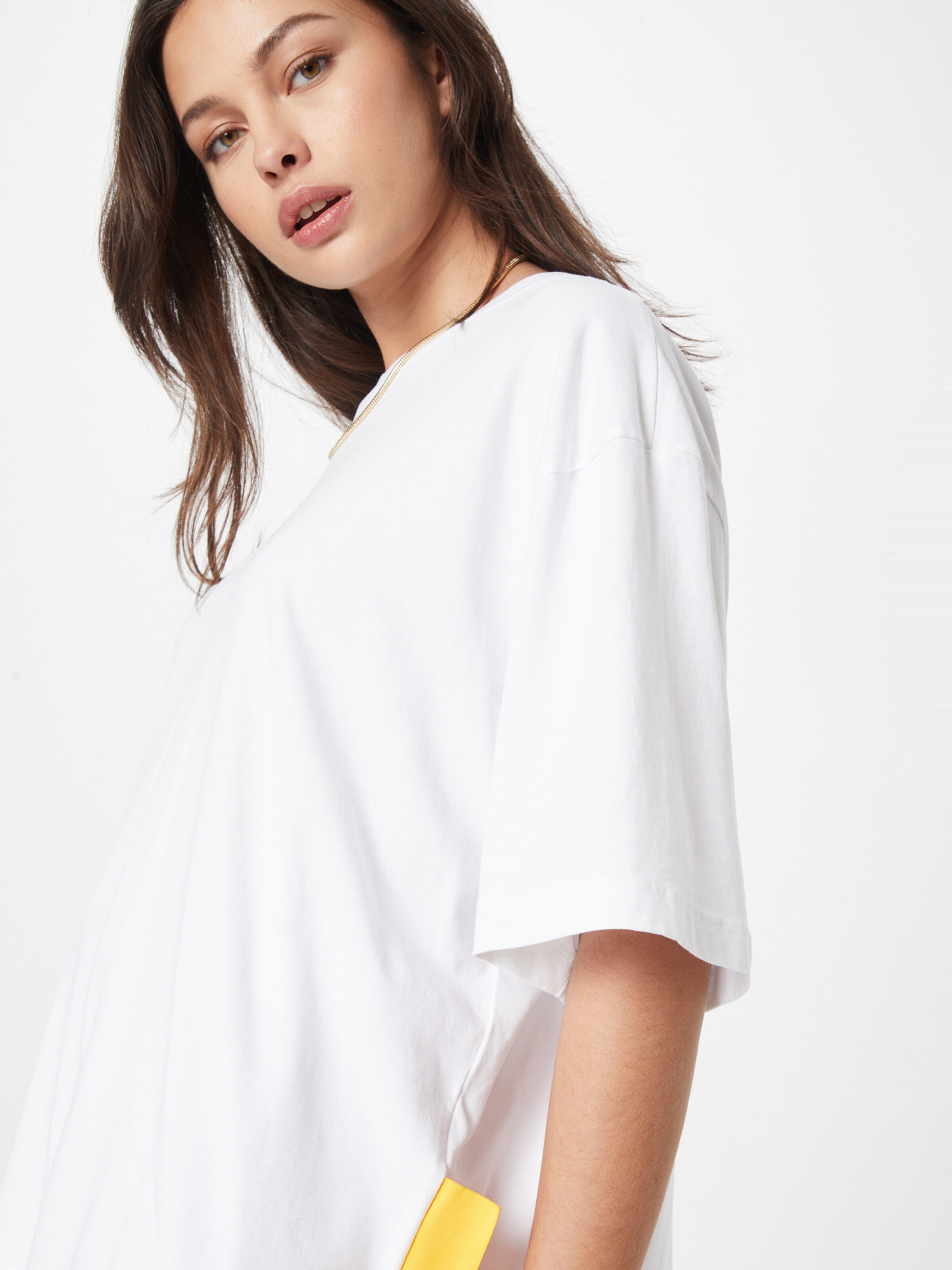 Femme T-Shirt Jamie Smiles en Blanc 