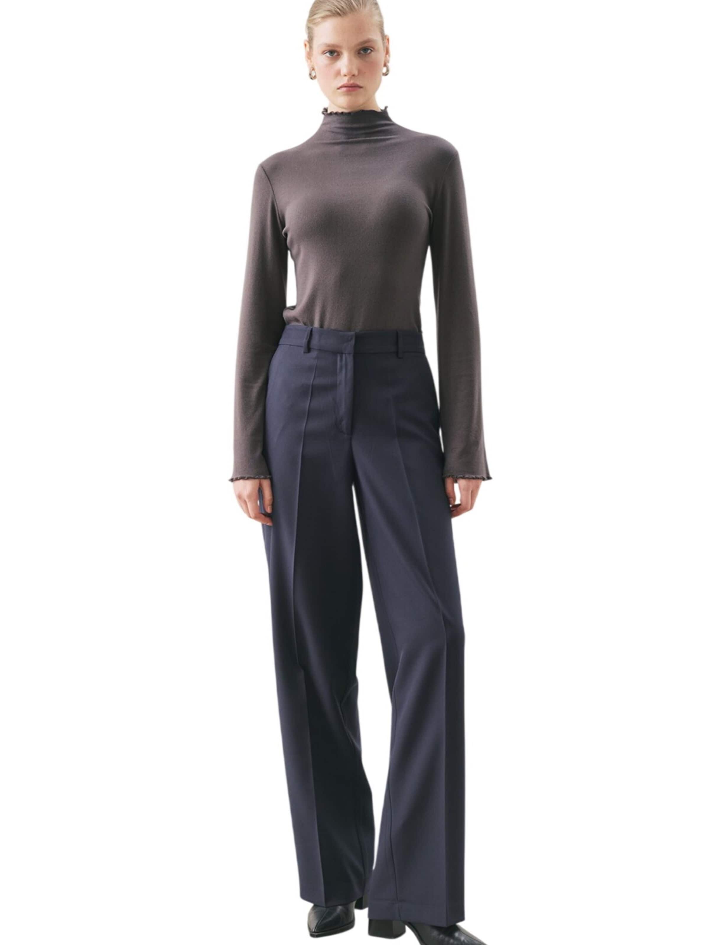 MANUKA Trousers in Blue: front