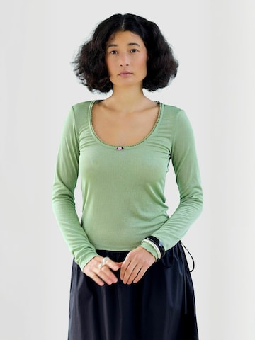 Résumé Shirt ' NicolatteRS ' in Green: front