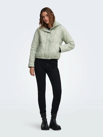 ONLY - Chaqueta de entretiempo 'ONLTAHIA' en verde