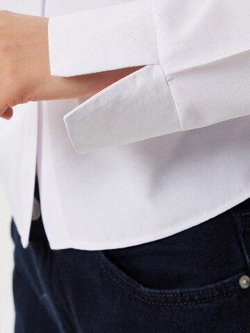 Happiness İstanbul - Blusa em branco