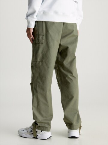 regular Pantaloni cargo 'Essential' di Calvin Klein Jeans in verde