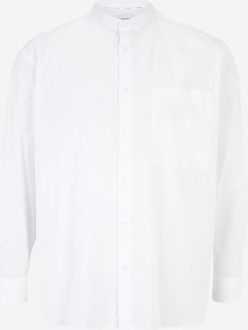 Calvin Klein Big & Tall Tavaline suurus Triiksärk, värv valge: eest vaates