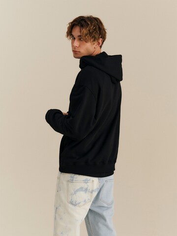 About You x Nils Kuesel Sweatshirt 'Denny' in Black