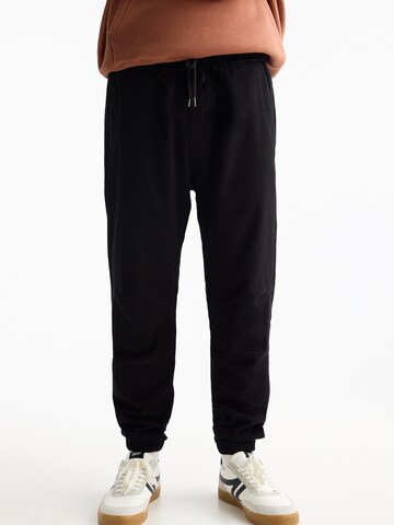 Pull&Bear Tapered Broek in Zwart: voorkant