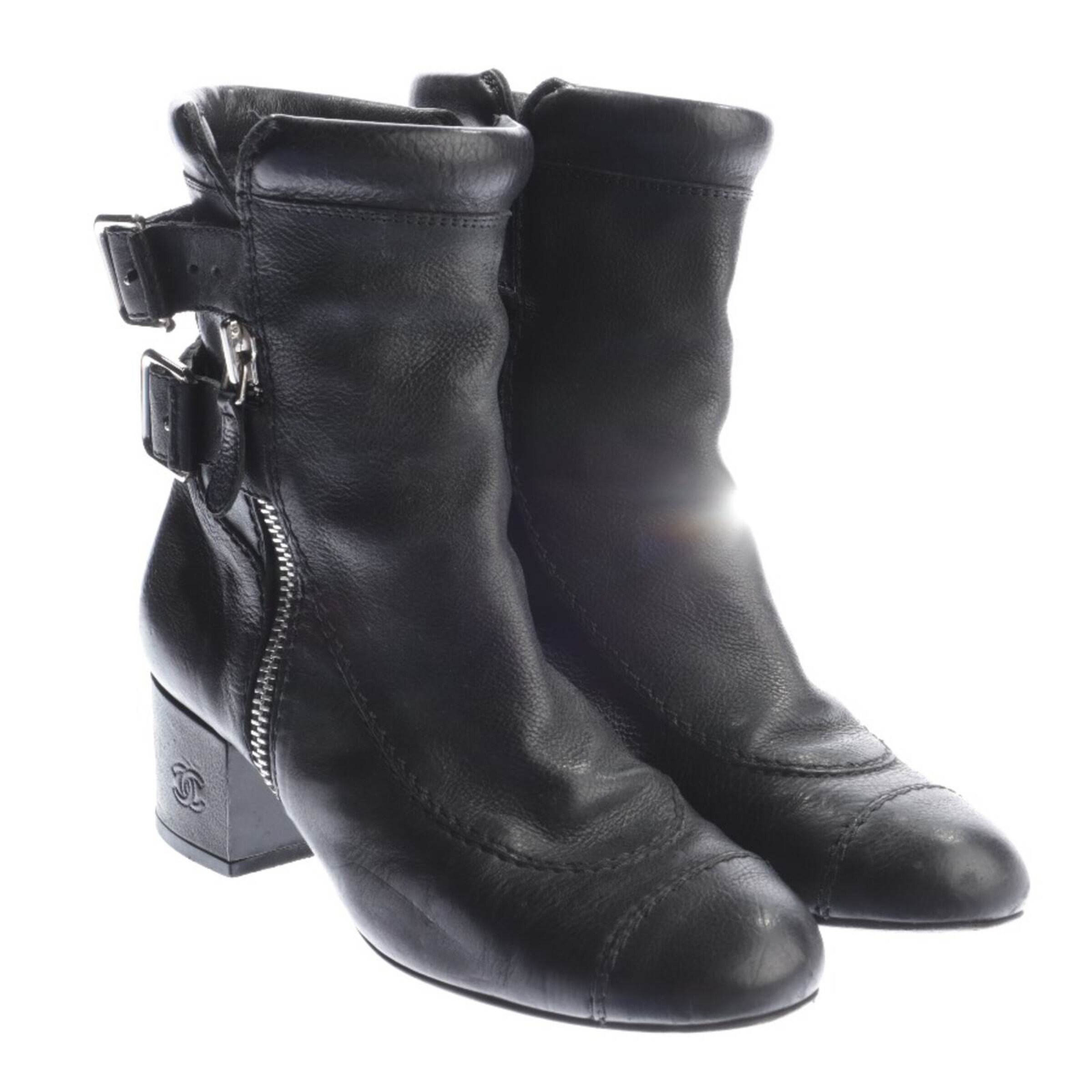 CHANEL Dress Boots in 36,5 in Black: front