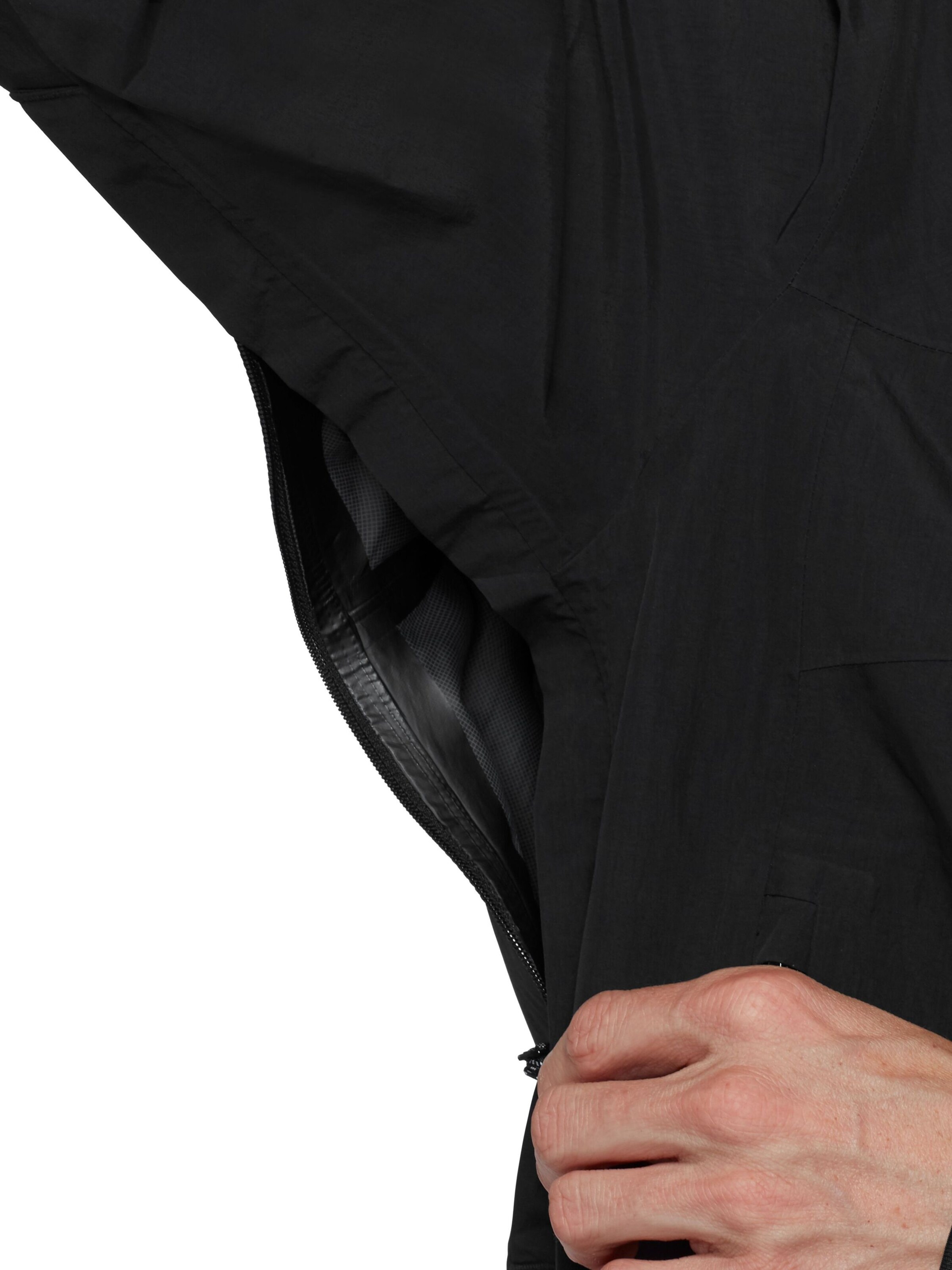 MAMMUT Outdoor Jacket in Black