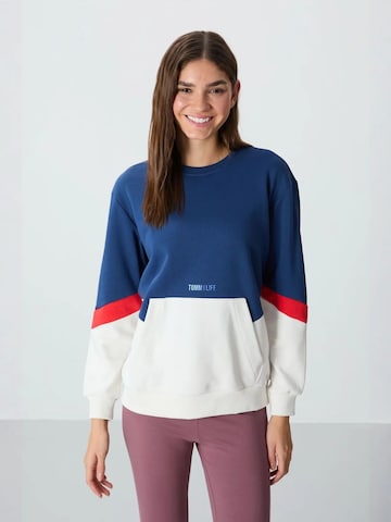 Sweat-shirt Tommy Life en bleu : devant