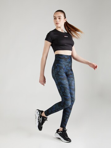Reebok Regular Workout Pants in Black