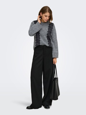 ONLY Pullover 'ONLMiggie' i grå