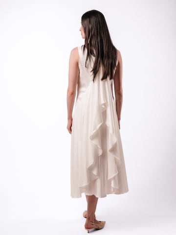 IORGONI - Vestido 'La Fontaine Dress' en blanco