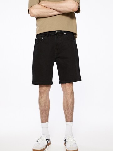 Pull&Bear Regular Shorts in Schwarz