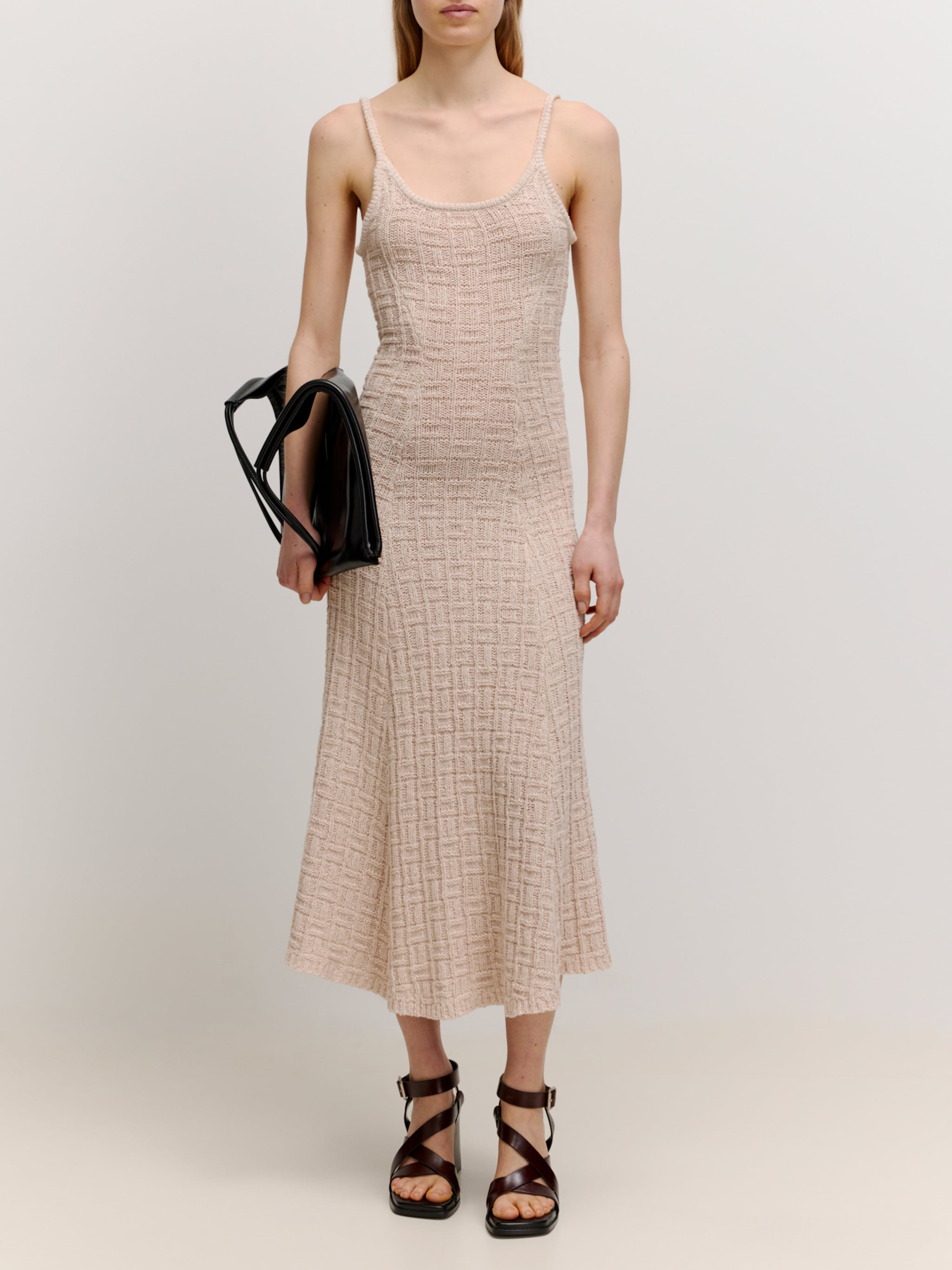 EDITED Produits Robe 'Lisann' crème