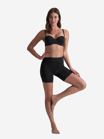 Bye Bra Shapinghose 'Smooth Essentials Mid Waist Short' in Schwarz
