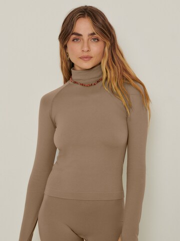 ABOUT YOU x Sofia Tsakiridou Sweater 'Käthe' in Brown: front