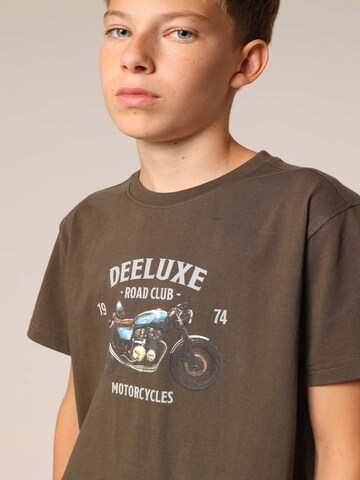 T-Shirt Deeluxe en vert