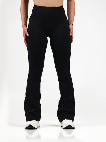 Leggings 'Nova Flared Leggings' de la neverover pe negru: față