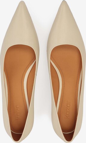 Kazar Pumps in Beige