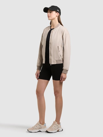 khujo - Chaqueta de entretiempo 'Inie' en beige