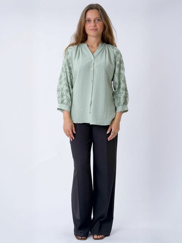 Maglietta ' Freda ' di TEESHOPPEN in verde: frontale